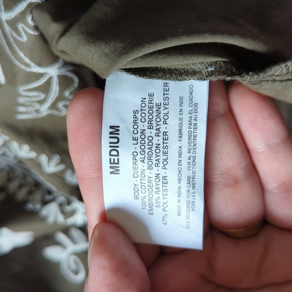 Super Cute Green & Cream Stiched Tunic in Medium - Picture 4 of 5